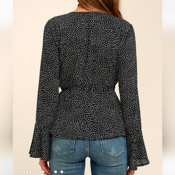 Lulu's wrap top - Picture 5 of 5